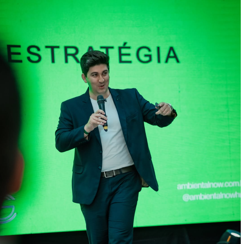 Leonardo Molina palestrando